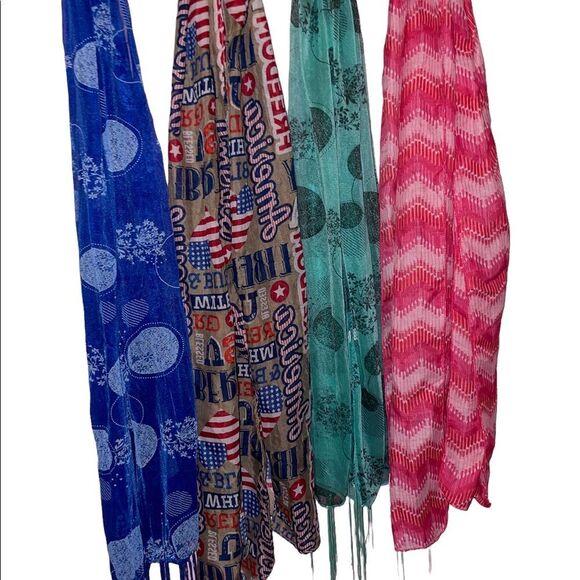 SCARVES AN ASSORTMENT OF NO NAMES - Picture 1 of 15